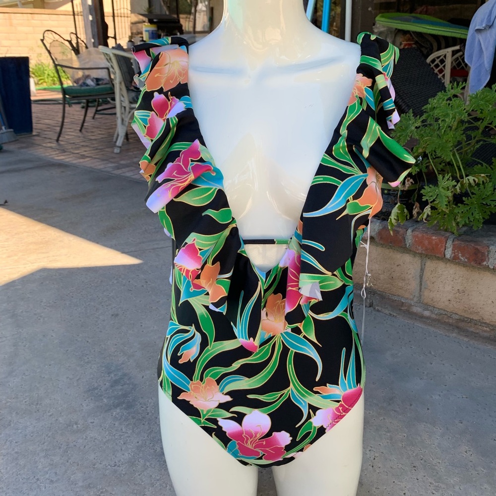 Show me your MuMu Capri Ruffle One Piece